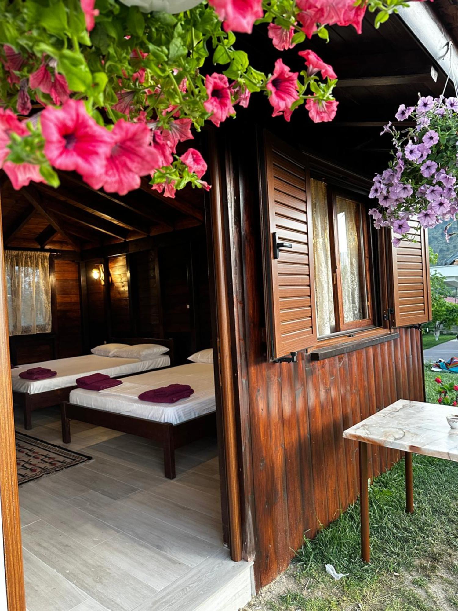 Guest House Gorani Берат Экстерьер фото
